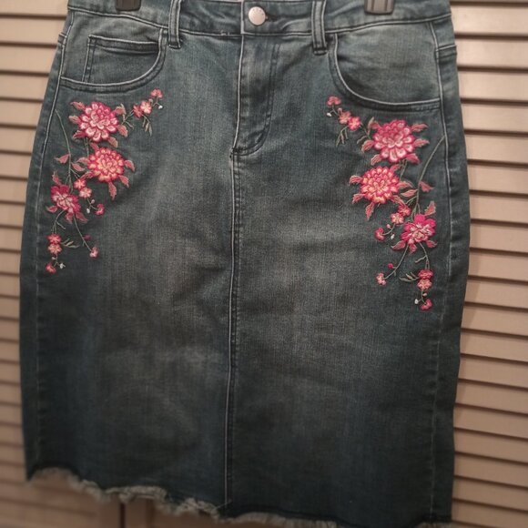 REBA denim fringe hem skirt - Picture 1 of 3